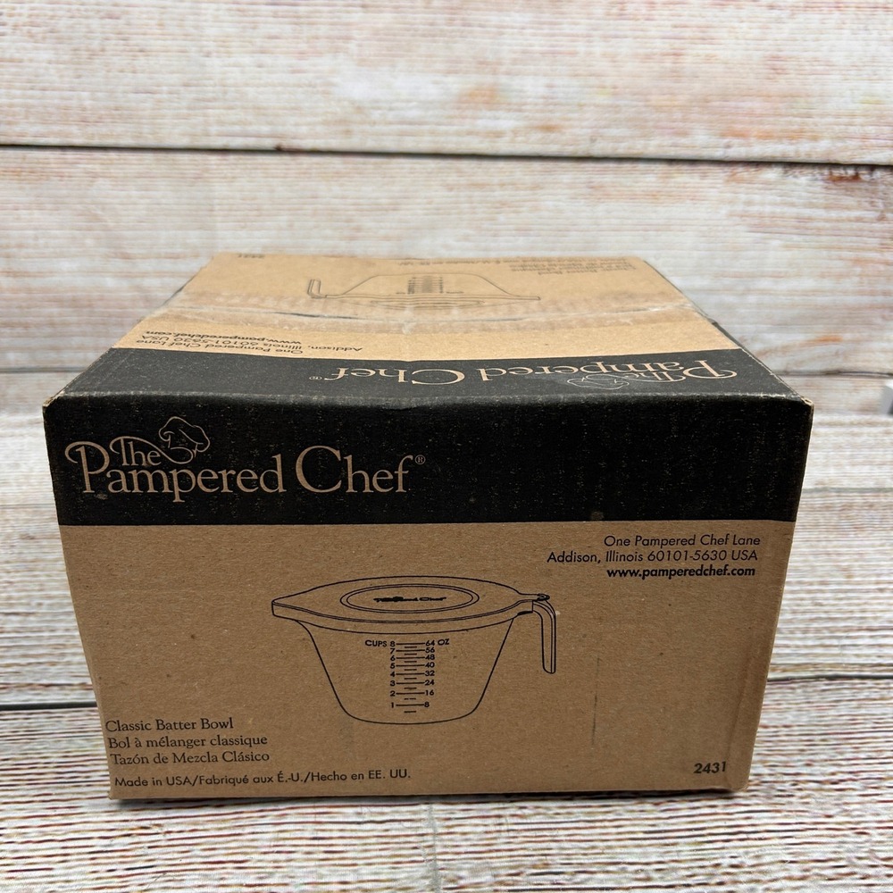 Pampered Chef Classic Batter Bowl 2431 8 Cup 2 Quart Glass Mixing Bowl with Lid